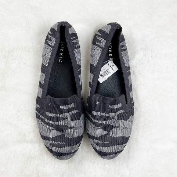 NWT Torrid Stretch Knit Loafer (WW) Grey Zebra Stripe - Picture 5 of 8